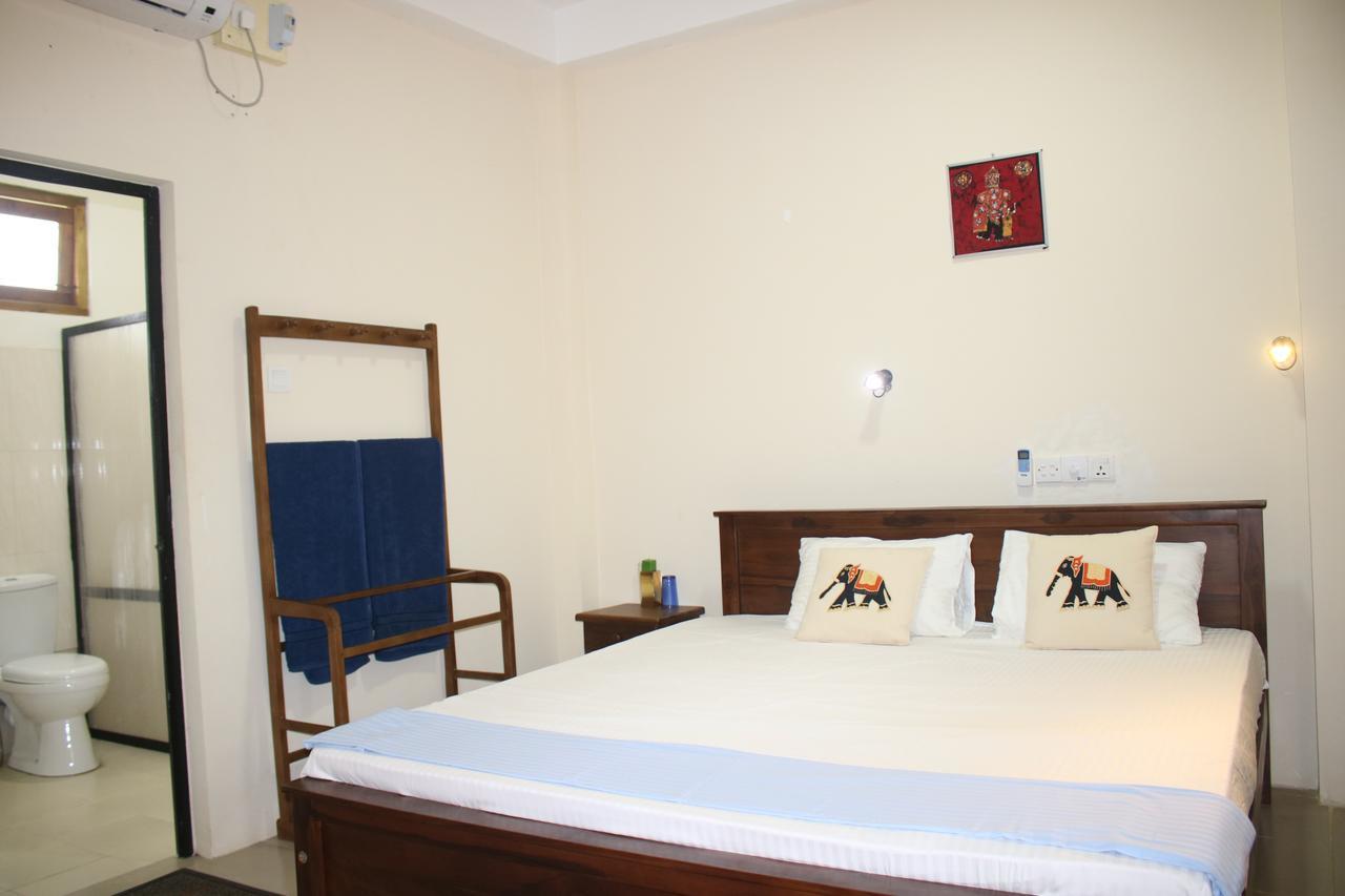 Under Water Safaris And Resort Uppuveli Exterior foto