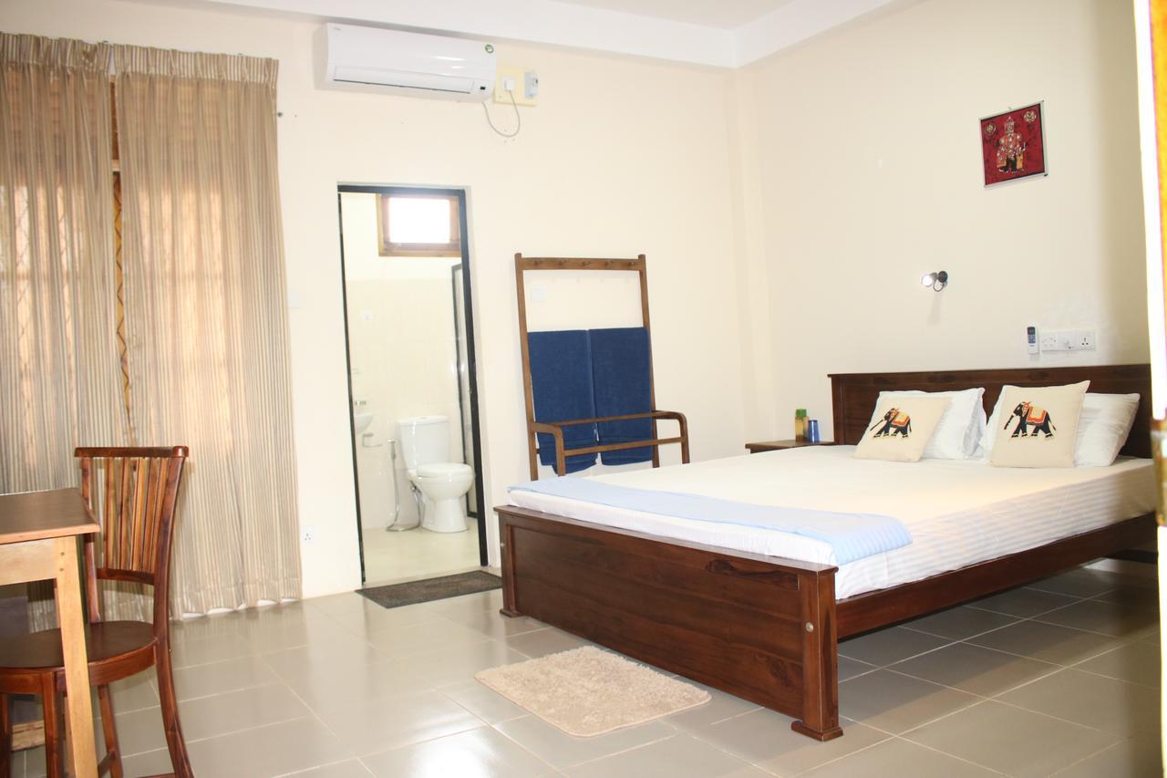 Under Water Safaris And Resort Uppuveli Exterior foto
