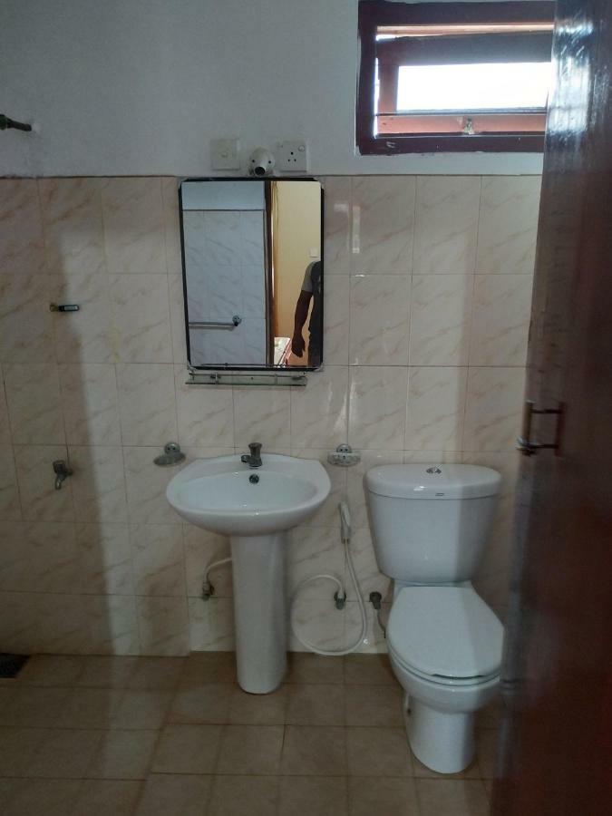 Under Water Safaris And Resort Uppuveli Exterior foto